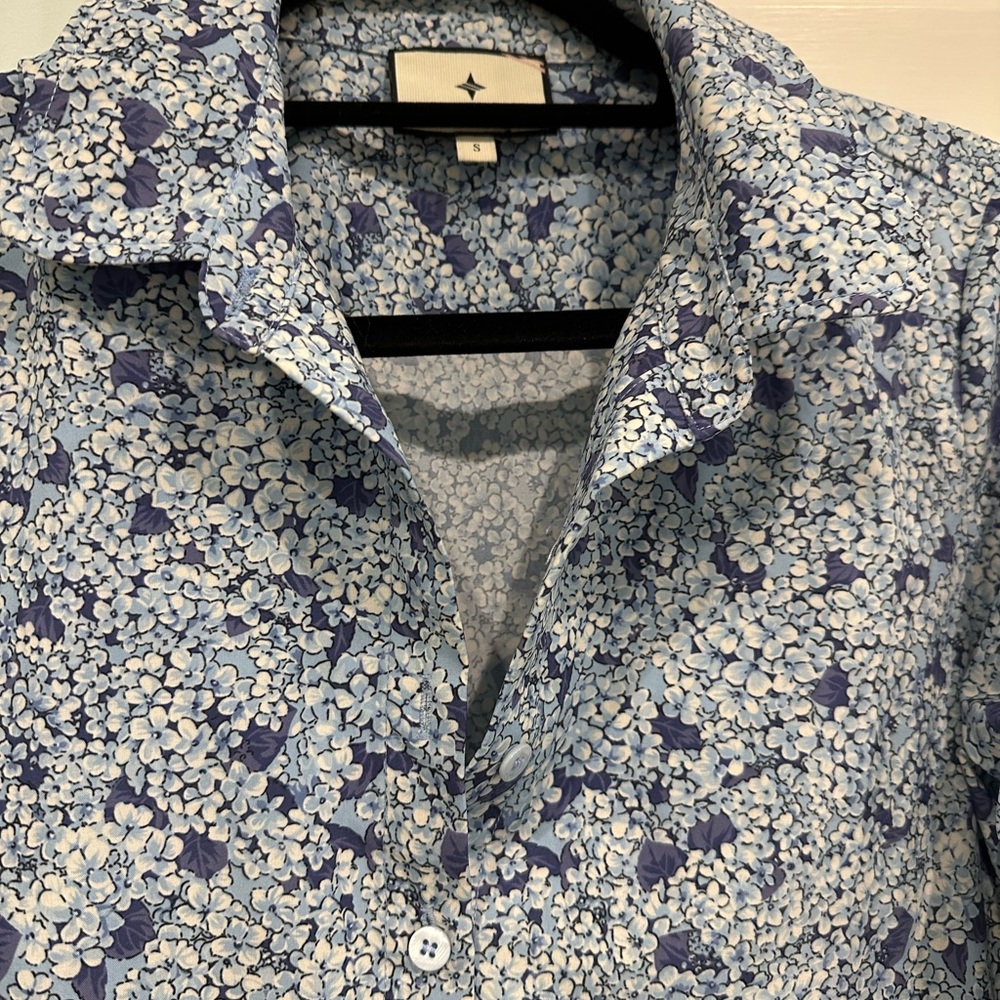 Tuckernuck Floral Blue Shirt - Picture 4 of 8